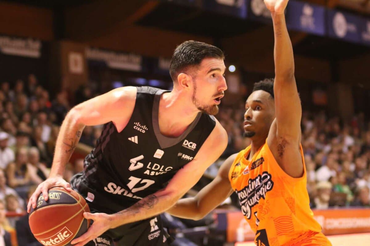 L&rsquo;ASVEL s&rsquo;en sort dans le money-time face à Gravelines-Dunkerque