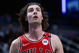 Josh Giddey sous les couleurs des Bulls face à Indiana