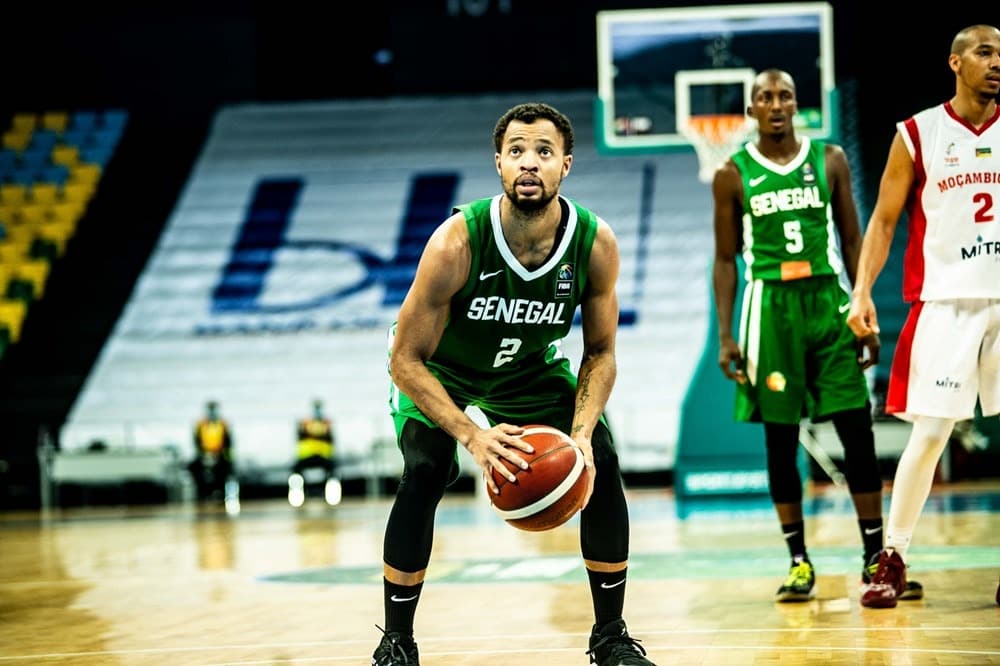 Clevin Hannah file à Scafati