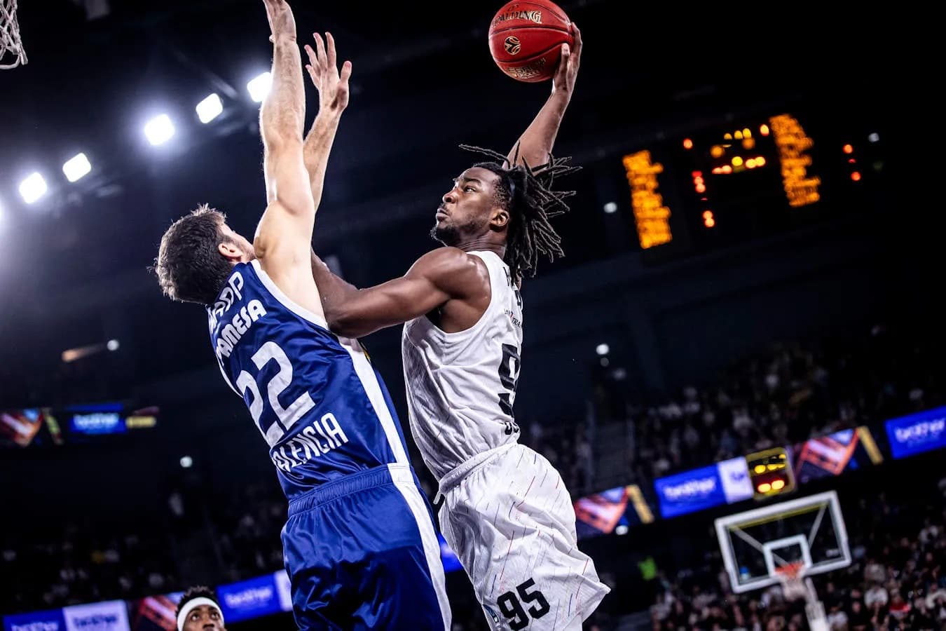 Adam Mokoka et Cluj-Napoca trop forts pour l’Hapoël Jerusalem