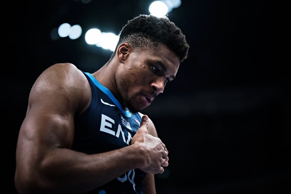 Giannis Antetokounmpo présent pour aider la Grèce à se qualifier aux Jeux olympiques