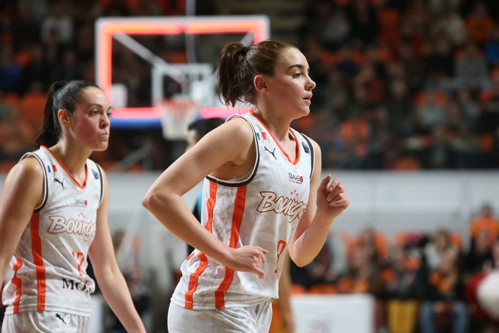 Pour la cinquième saison consécutive, la meilleure jeune de l&rsquo;EuroLeague est Française : Pauline Astier sacrée !
