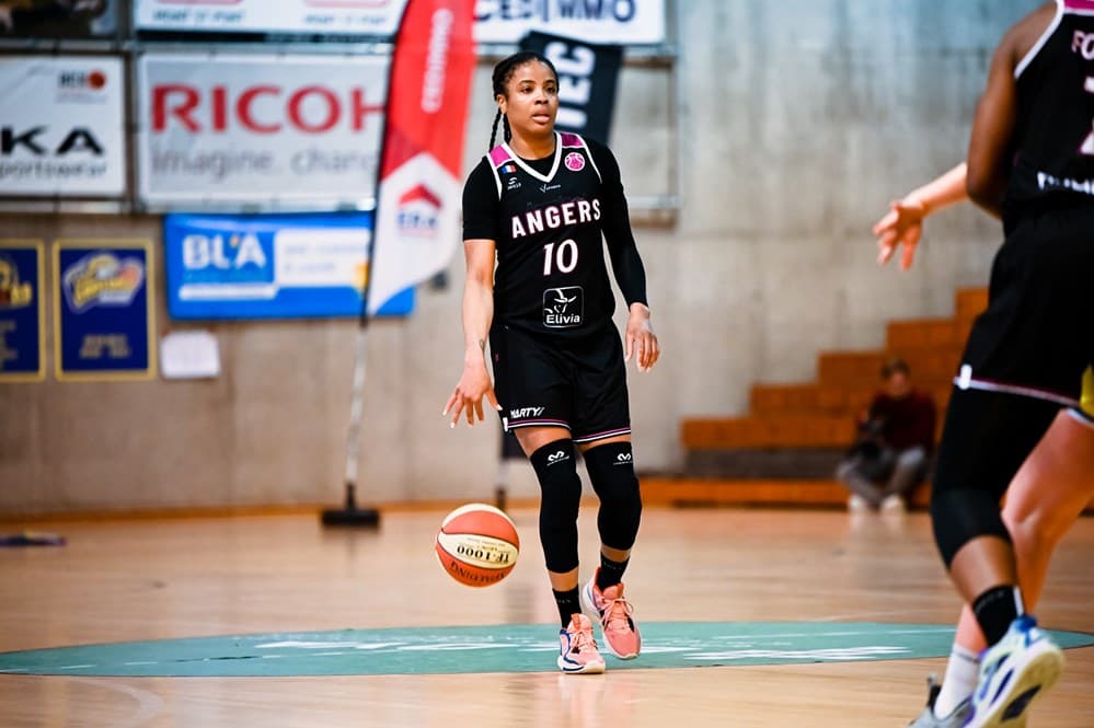 Jasmine Bailey sur le départ, Lattes-Montpellier sur le coup