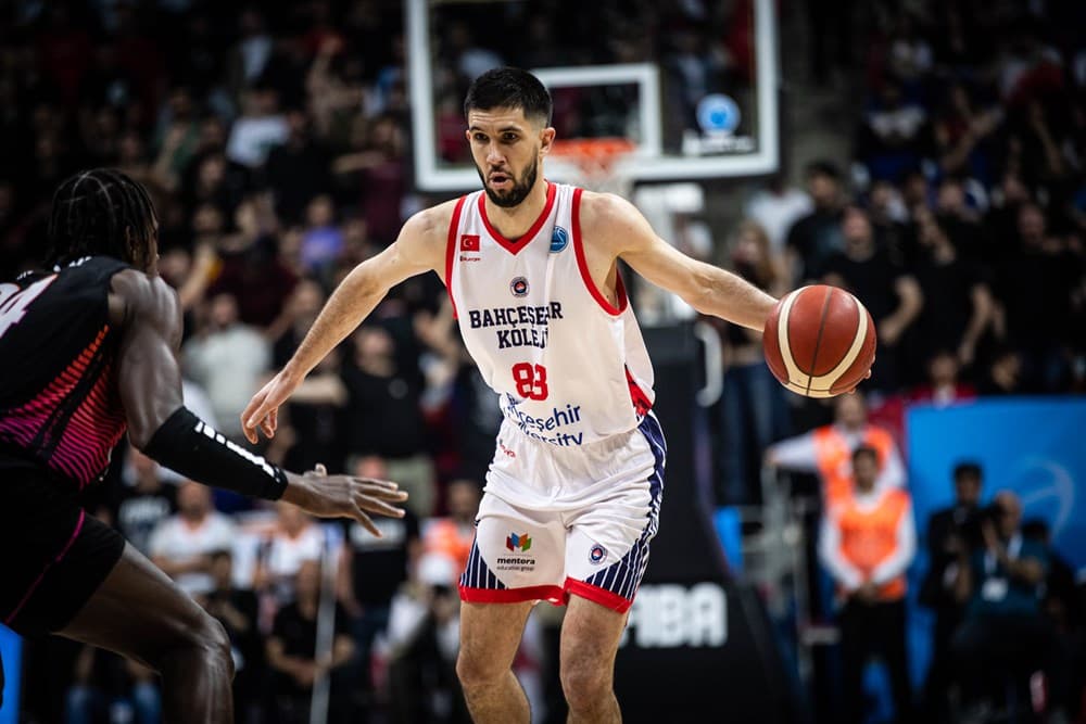 Axel Bouteille prolonge avec le Bahcesehir et va retrouver l&rsquo;EuroCup