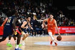 Edon Maxhuni, ici à Dijon, est de retour en Bourgogne avec le BCM, mais cette fois à Chalon