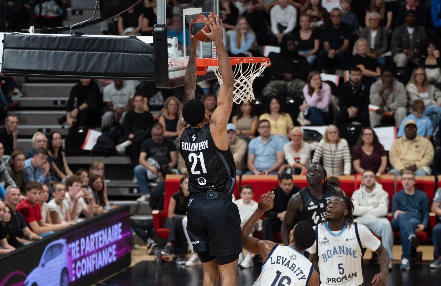 "Ça commence à se mettre en place" : l'ASVEL étale ses progrès dans le derby des invaincus contre Roanne