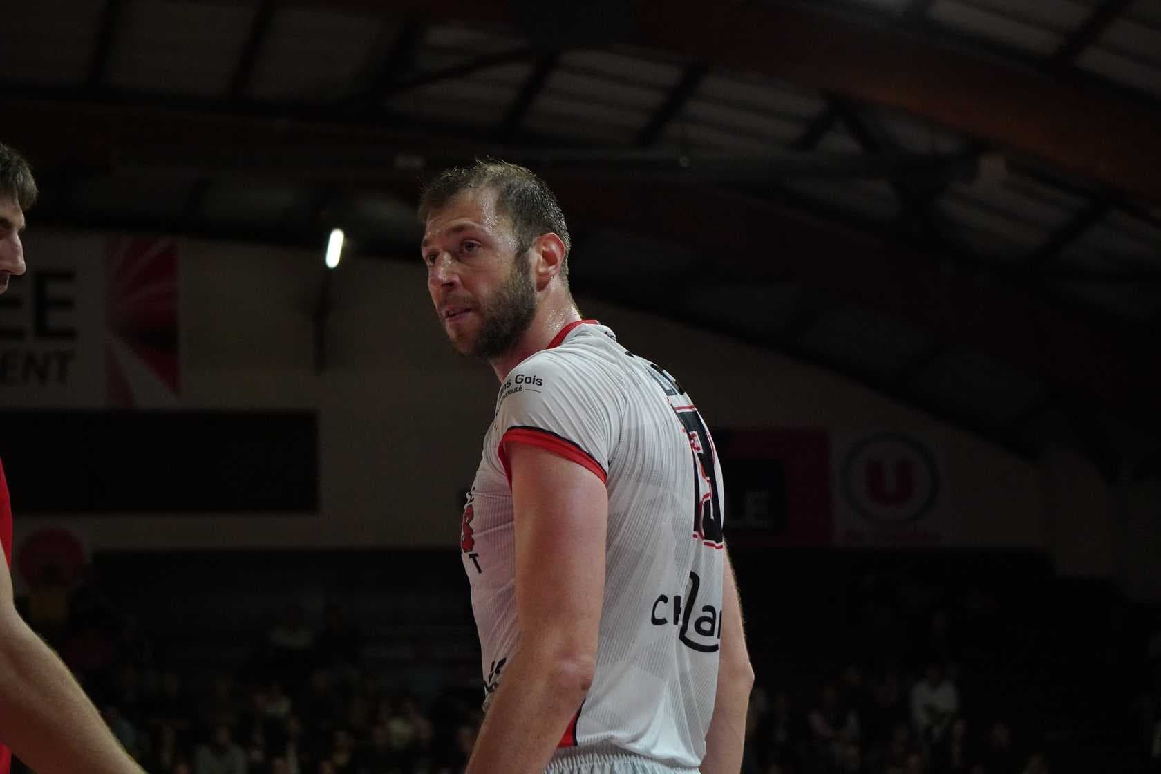 Luka Nikolic de retour : l’espoir renaît à Challans avant le déplacement à Caen