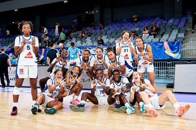 Les Bleuettes U16 dominent l’Italie et filent en quarts de l’EuroBasket !