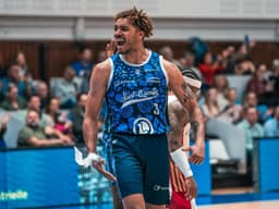 Eddie Ekiyor s'impose comme l'un des tous meilleurs intérieurs de Betclic ELITE sur cette fin de saison.