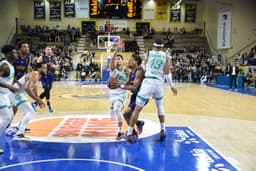 évreux insultes racistes