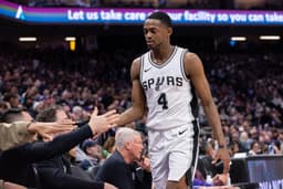 De'Aaron Fox sous le maillot des Spurs face à Sacramento