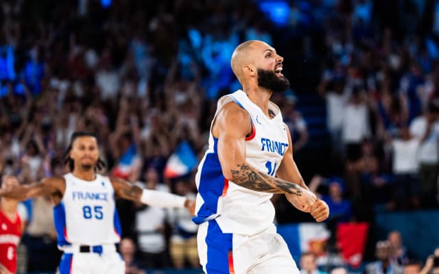 « J’ai encore de quoi donner »: Evan Fournier se dit disponible pour l’équipe de France cet été