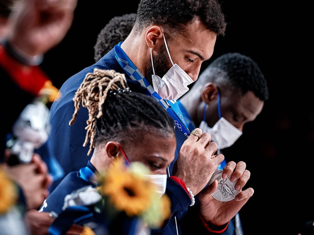 Encore brillant en playoffs NBA, Rudy Gobert pose sa candidature pour être porte-drapeau aux JO