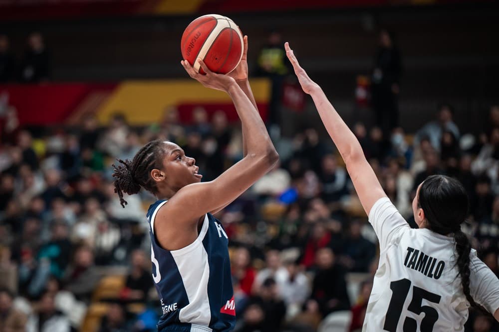 À 18 ans, Dominique Malonga termine troisième meilleure marqueuse française au TQO