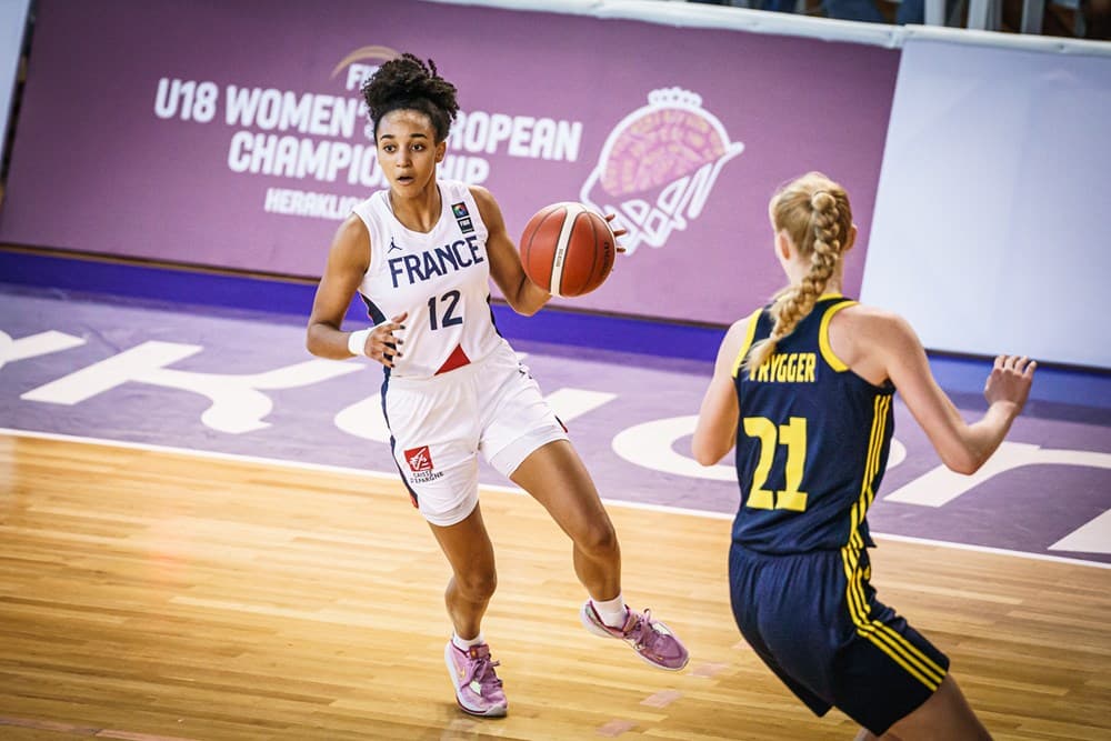 L&rsquo;équipe de France féminine U18 dispose facilement de la Suède et file en quarts de finale de l&rsquo;EuroBasket