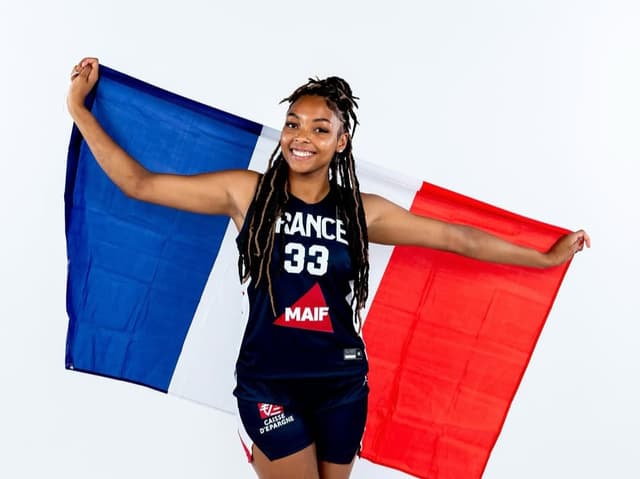 Sélectionnée à l’Euro U18, Inès Zounia veut « marquer l’histoire du basket féminin »