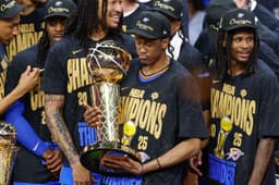 Jalen Williams savoure son sacre de champion NBA entouré de ses coéquipiers