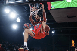 Jito Kok, ici au dunk avec le SCABB, rejoint le HTV