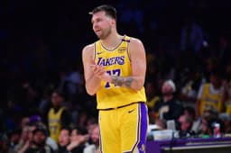 Luka Doncic et las Lakers face à Minnesota lors du premier tour des Playoffs 2025