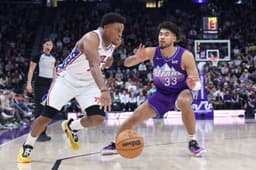 Kyle Lowry sous le maillot des 76ers face aux Jazz