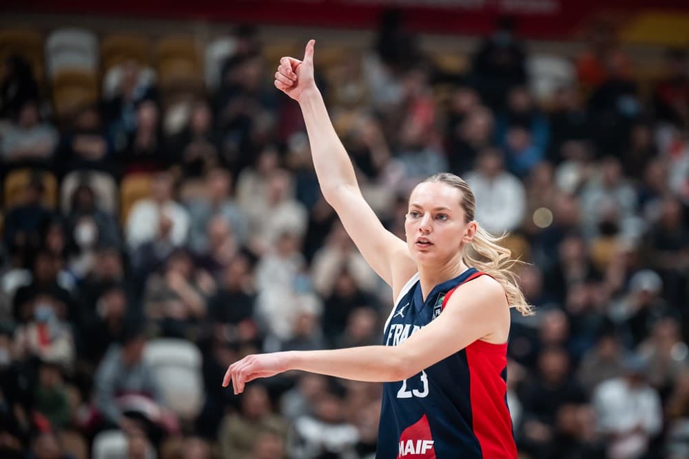 Jean-Aimé Toupane satisfait de l&rsquo;entrée en matière des Bleues au TQO : « Les filles avaient à cœur de travailler ensemble »
