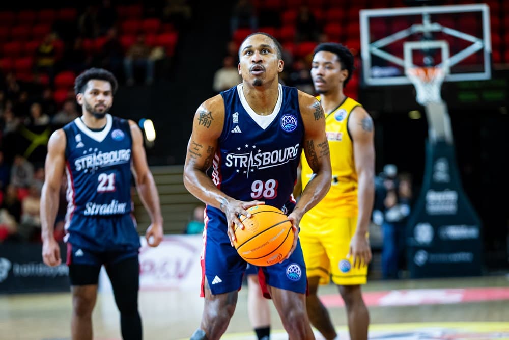 Strasbourg avec Tyrus McGee contre les Metropolitans 92