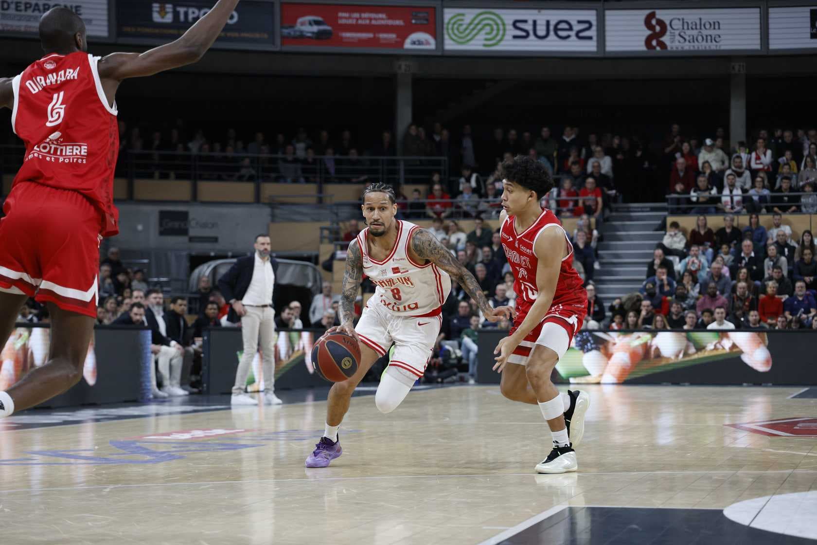 Nanterre vient à bout de Boulazac, Chalon-sur-Saône en maîtrise contre Cholet