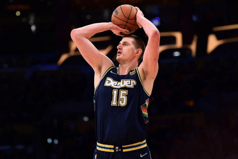 Les 10 meilleurs joueurs NBA 2024: Une analyse approfondie des performances