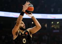 Elie Okobo s'avance confiant face à Barcelone en dépit d'un enjeu XXL.