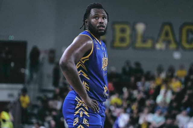 Annoncé partant, Yvan Ouedraogo prolonge finalement avec l’ALM Évreux