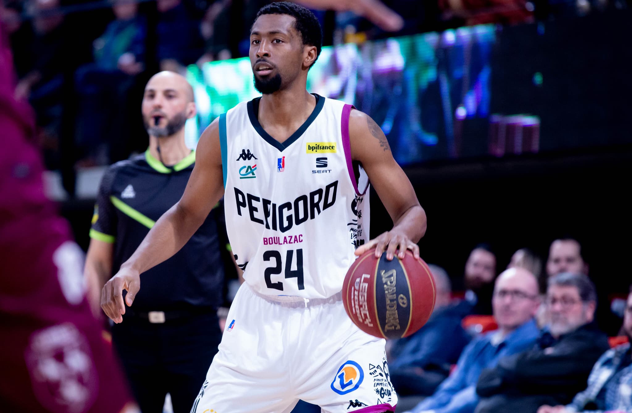 Direction la Roumanie pour Raijon Kelly