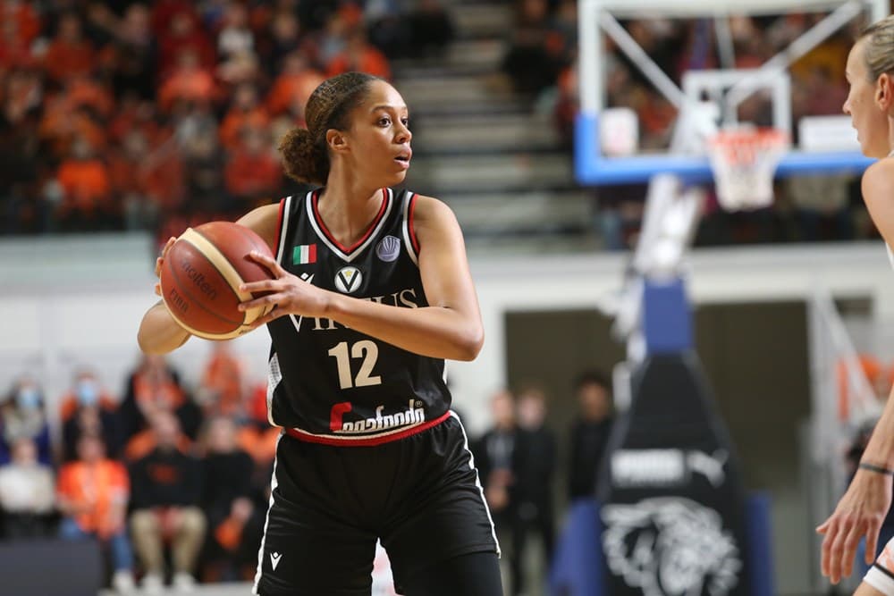 Iliana Rupert file au Atlanta Dream