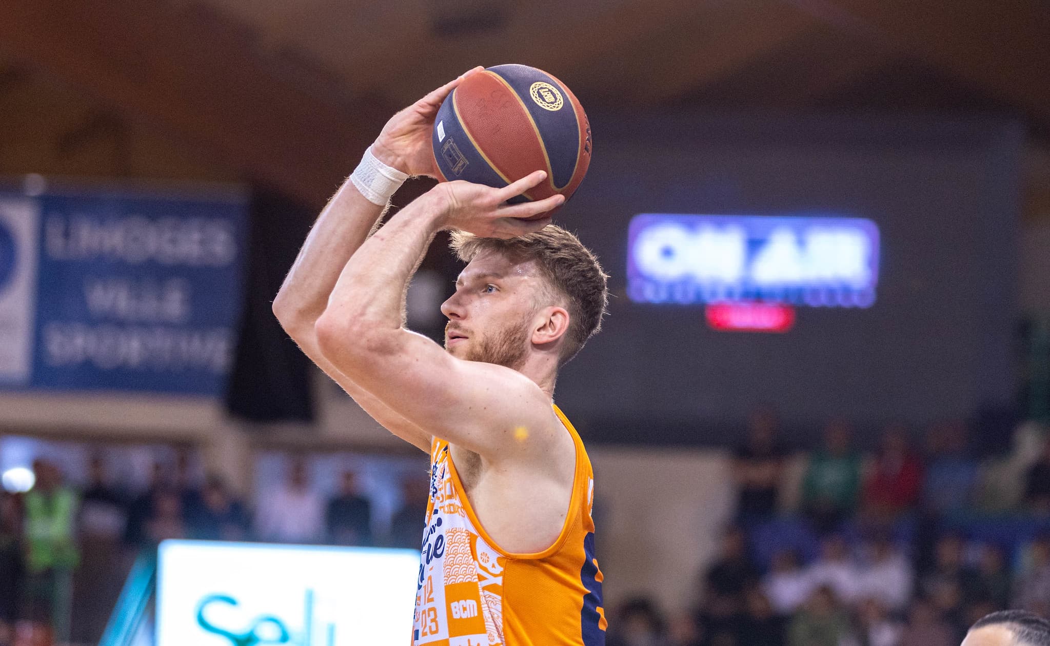 Après trois mois passés à Gravelines, Andy Van Vliet poursuit sa carrière en Allemagne