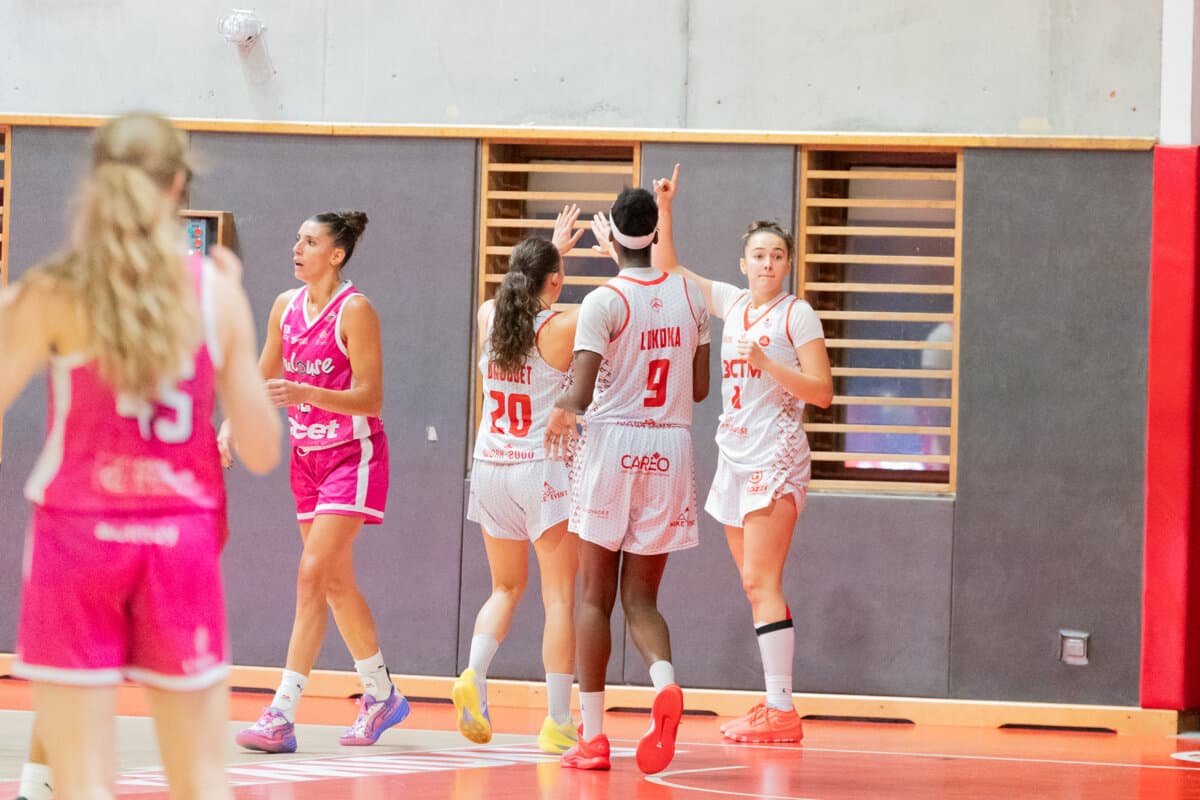 Maroussia Droguet, Nathalie Desset et Merveille Lokoka (La Tronche Meylan) face à Toulouse M.B., La Boulangère Wonderligue, 7 octobre 2026