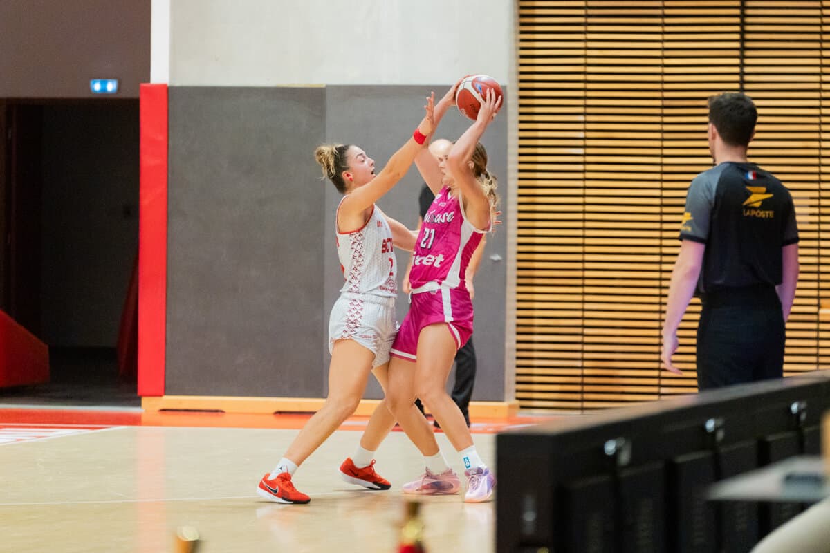 Elena Zemoura (La Tronche Meylan) face à Jessica Lindstrom (Toulouse M.B.), La Boulangère Wonderligue, 7 octobre 2026