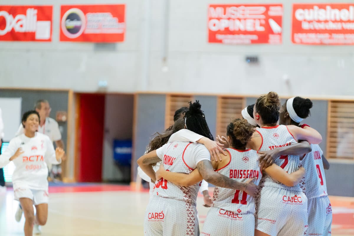 Jasmine Thomas, Tilise Boisseron et Elena Zemoura (La Tronche Meylan) face à Toulouse M.B., La Boulangère Wonderligue, 7 octobre 2026