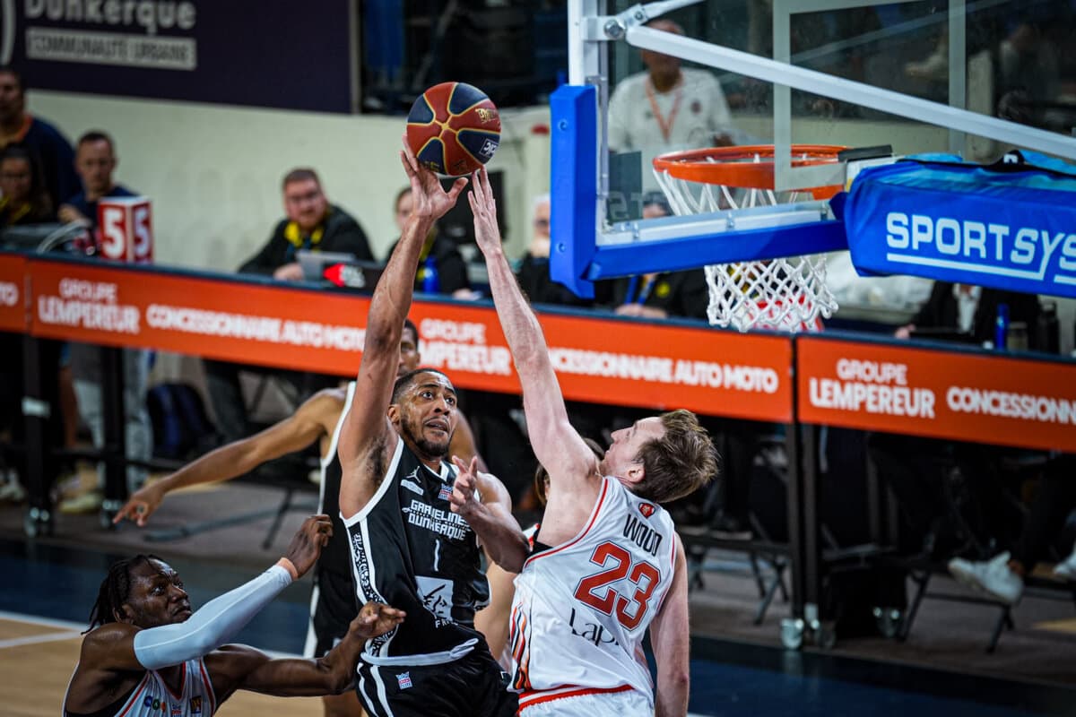 Jaren Lewis (Gravelines) face à Moses Wood (Le Mans), Betclic ELITE, 26 septembre 2026