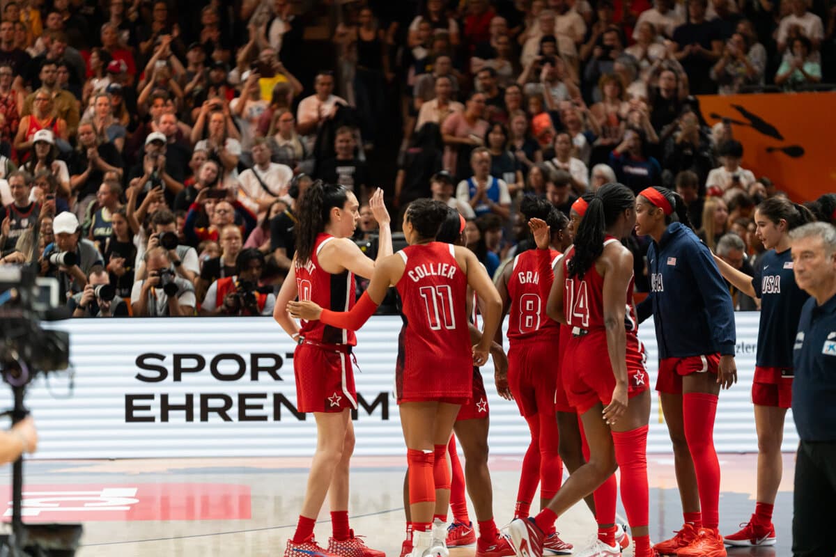Breanna Stewart, Napheesa Collier, Chelsea Gray et Aliyah Boston (Etats-Unis (F)) face à Espagne (F), Coupe du Monde Féminine, 12 septembre 2026