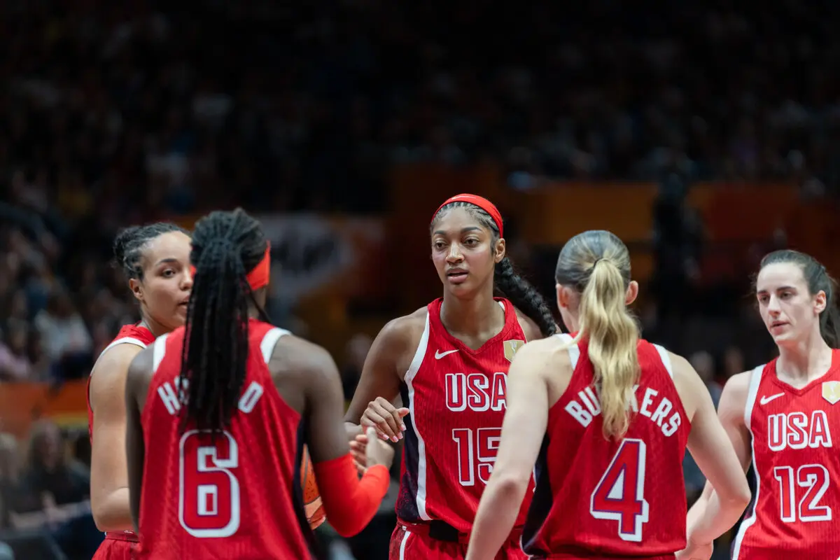 Angel Reese, Paige Bueckers, Rhyne Howard et Caitlin Clark (Etats-Unis (F)) face à Espagne (F), Coupe du Monde Féminine, 12 septembre 2026