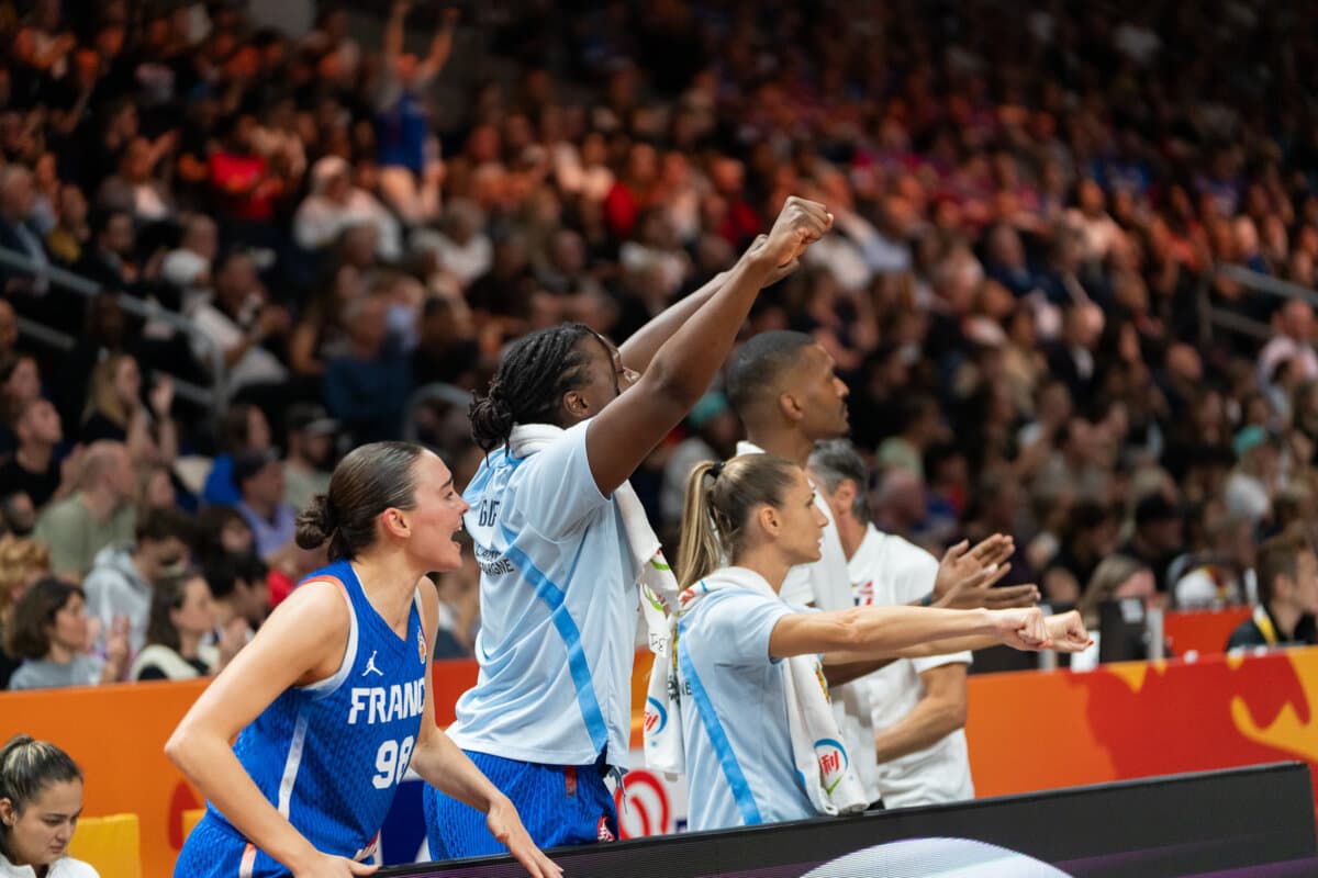 Aminata Gueye, Romane Berniès et Pauline Astier (France (F)) face à Etats-Unis (F), Coupe du Monde Féminine, 13 septembre 2026
