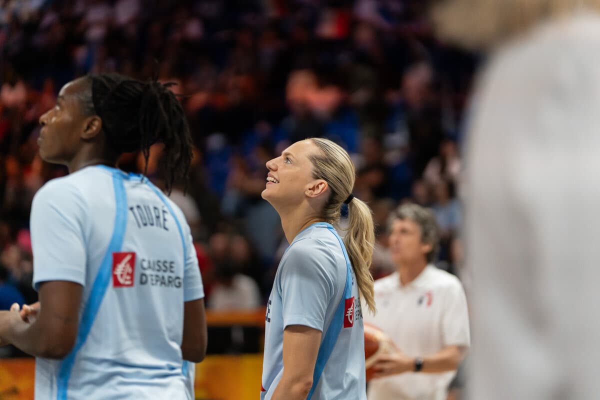 Migna Touré et Marine Johannès (France (F)) face à Etats-Unis (F), Coupe du Monde Féminine, 13 septembre 2026