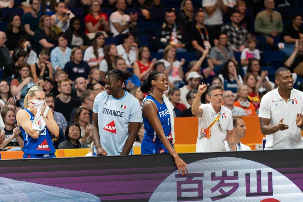 Valériane Ayayi, Marine Johannès et Migna Touré (France (F)) face à Chine (F), Coupe du Monde Féminine, 10 septembre 2026