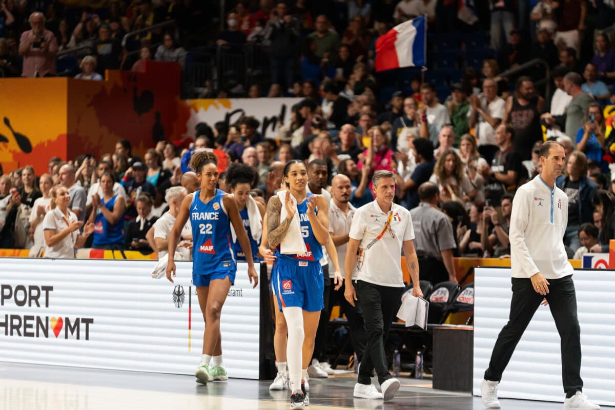 Gabby Williams et Marième Badiane (France (F)) face à Chine (F), Coupe du Monde Féminine, 10 septembre 2026