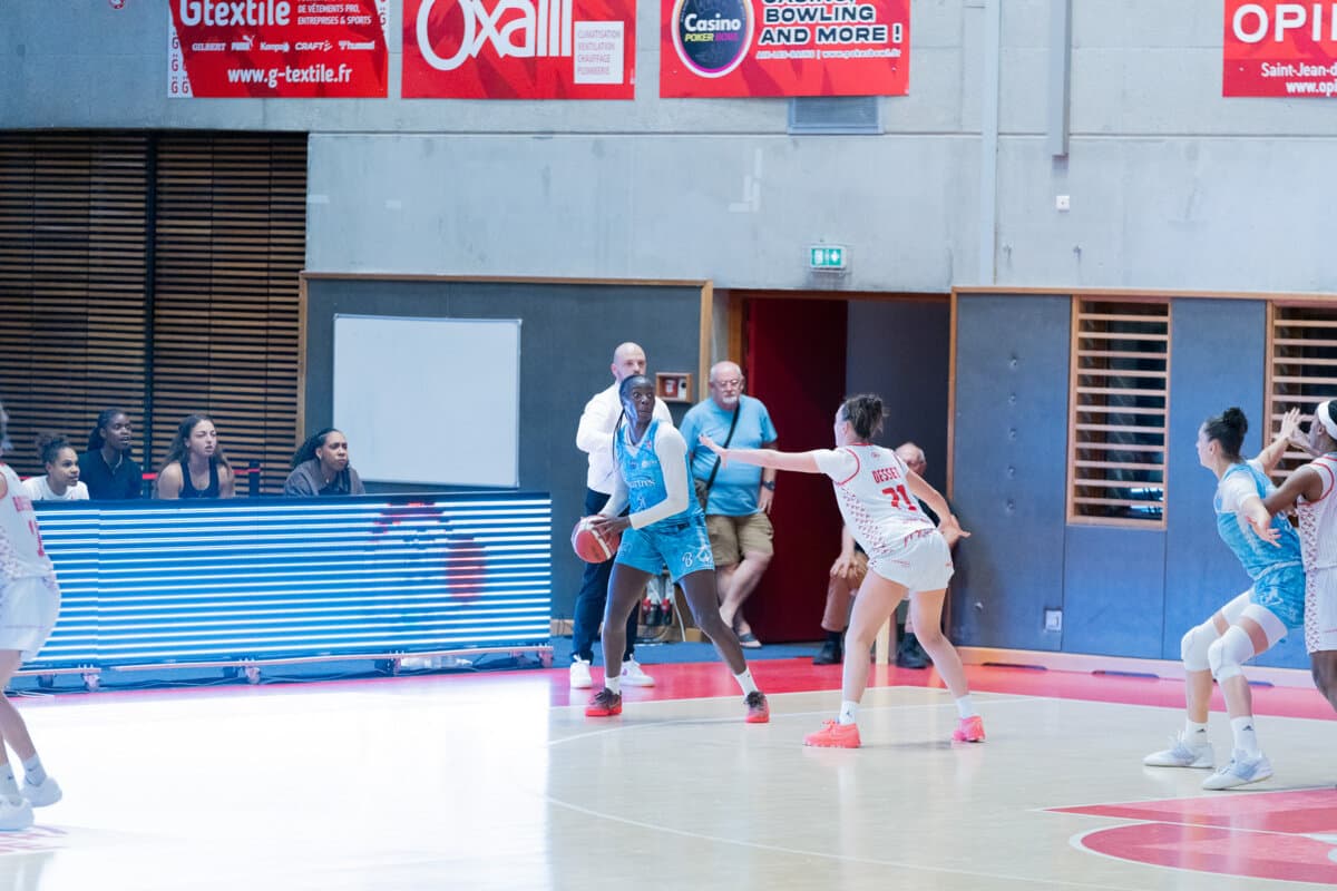 Jessica Mavambou (Chartres Féminin) face à La Tronche Meylan, La Boulangère Wonderligue, 27 septembre 2026