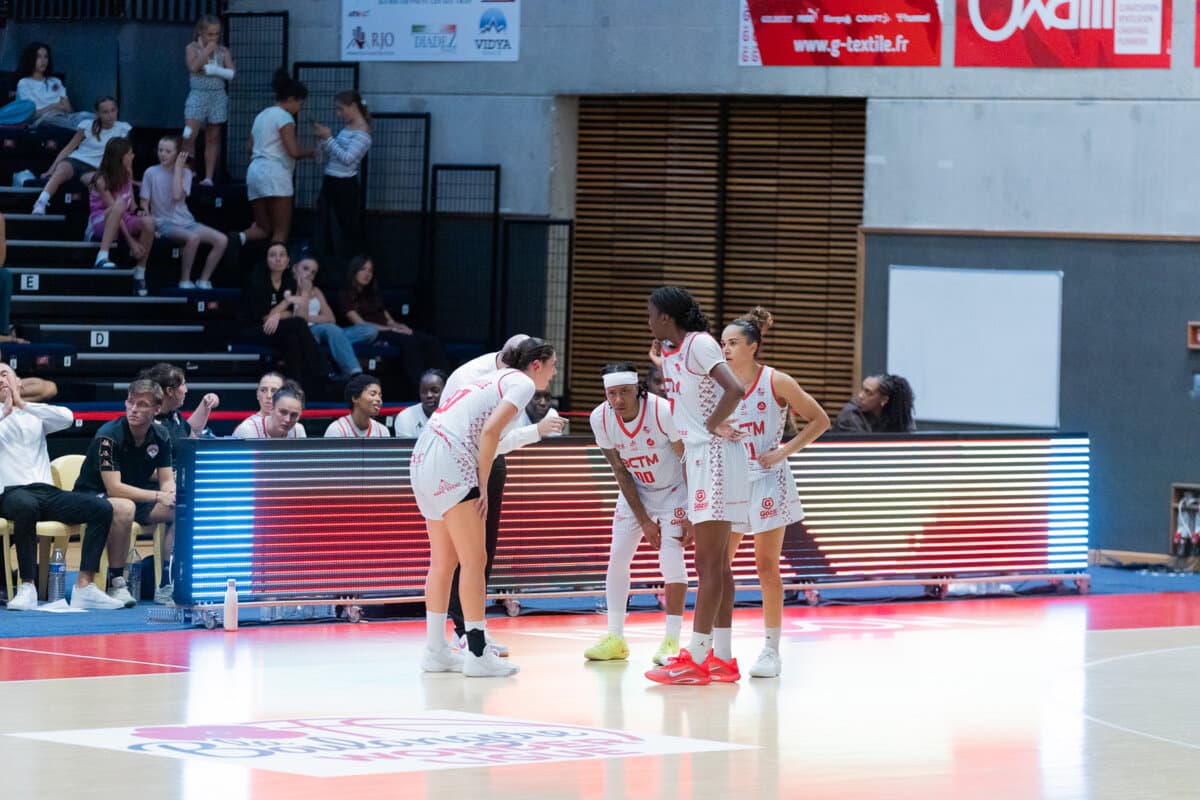 Jasmine Thomas, Tilise Boisseron et Léa Fontanelle (La Tronche Meylan) face à Chartres Féminin, La Boulangère Wonderligue, 27 septembre 2026