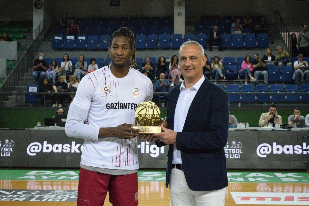 Alpha Kaba élu MVP du championnat turc !