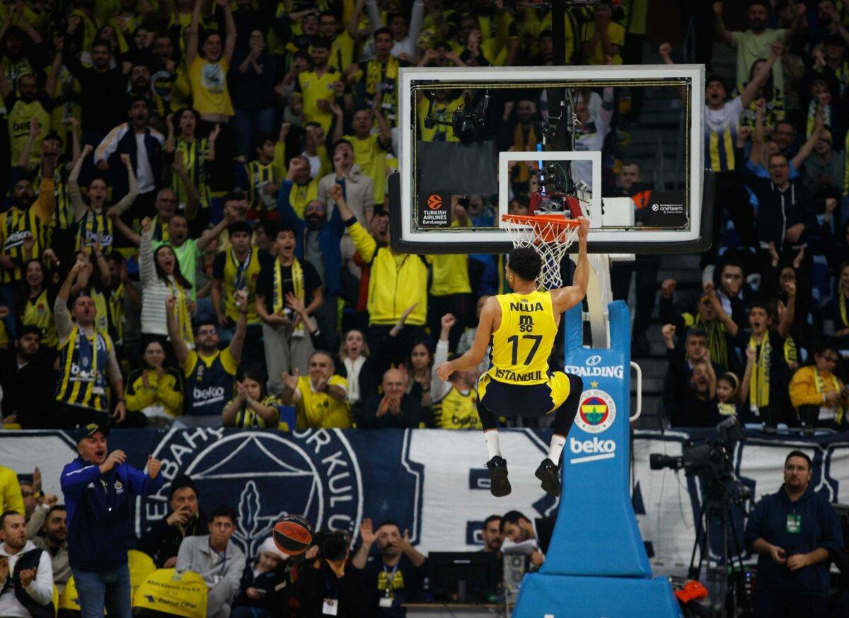 « Il a dépassé nos attentes » : la première de rêve d&rsquo;Amine Noua avec le Fenerbahçe