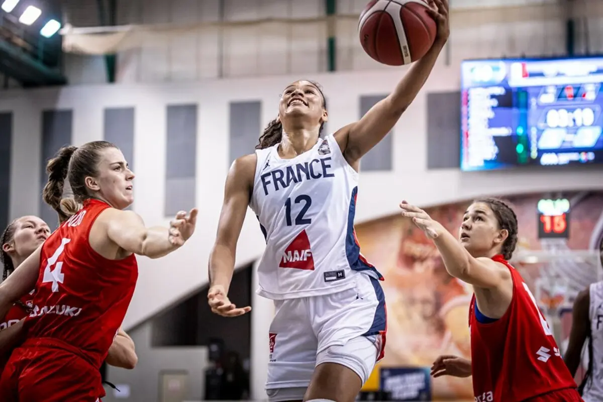 L&rsquo;équipe de France U16 féminine surpasse la Pologne en huitièmes