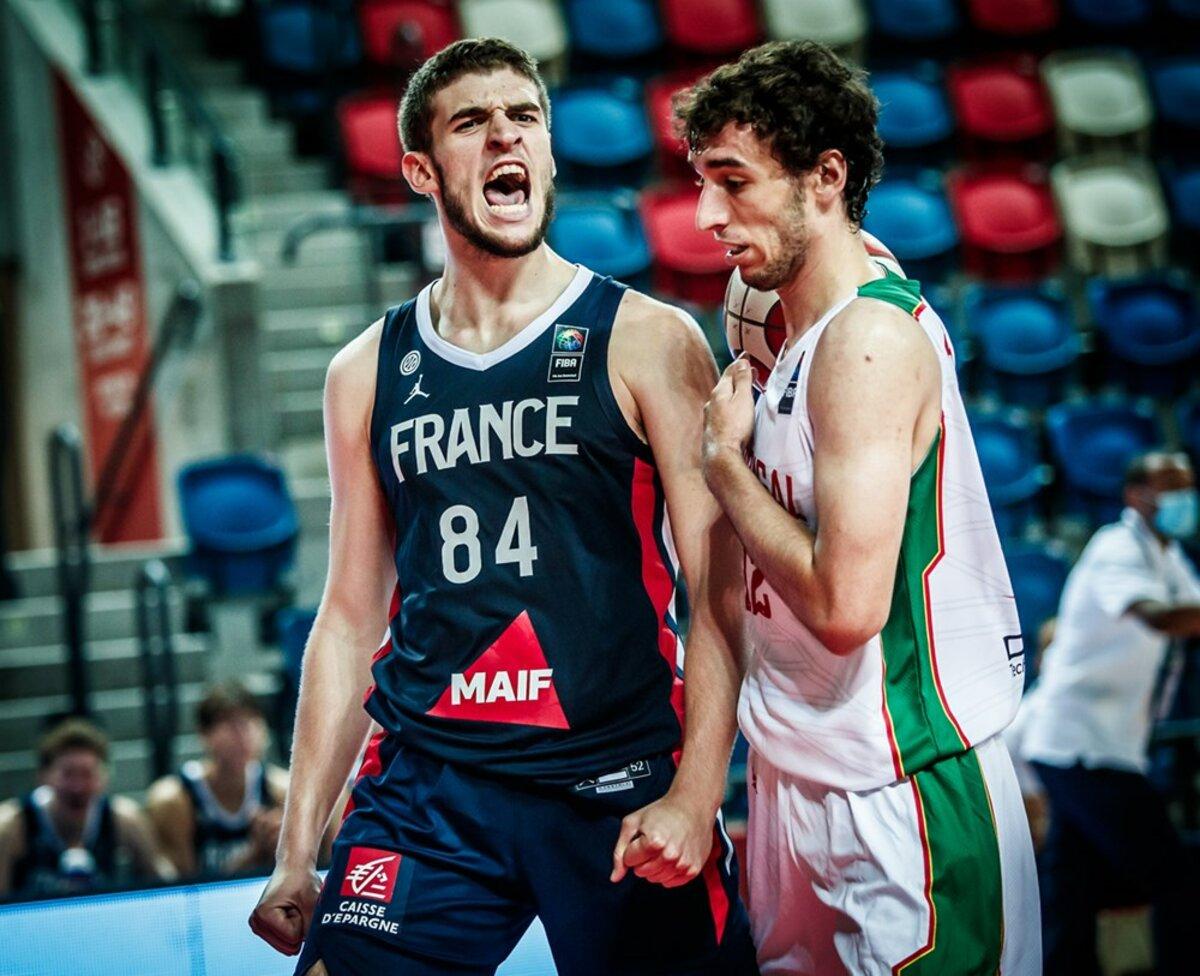 Maël Hamon-Crespin lance sa carrière professionnelle au Paris Basketball