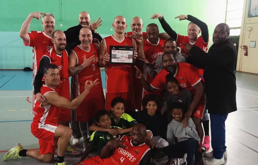 Frédéric Milojica inscrit 106 points en match vétéran : une performance complètement folle !